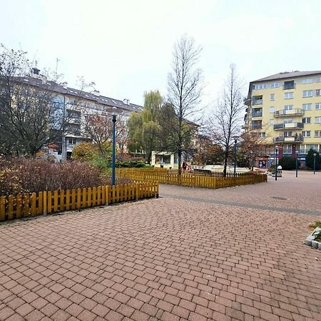 Green Kabaty Apartment 1 Warsaw Exterior photo