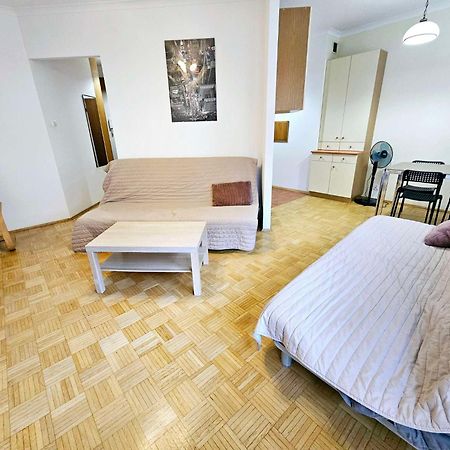 Green Kabaty Apartment 1 Warsaw Exterior photo